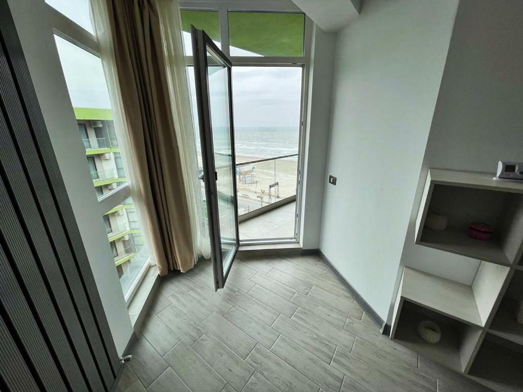 Dragomir Apartments Alezzi 1 Năvodari Екстериор снимка